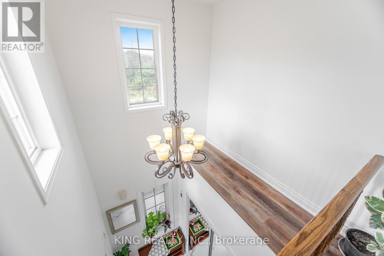 Photo 40 of 89 Crystal Glen Crescent, Brampton ON