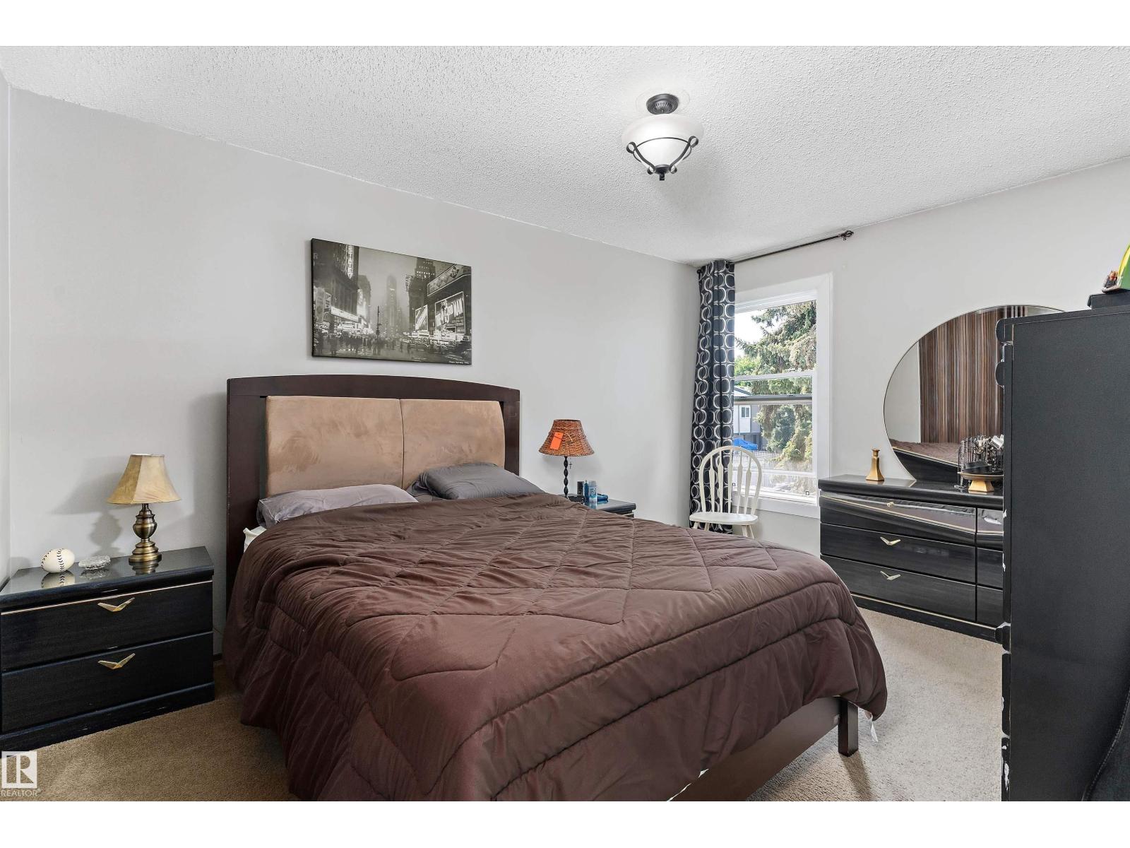 Photo 13 of 6322 184 St Nw, Edmonton AB