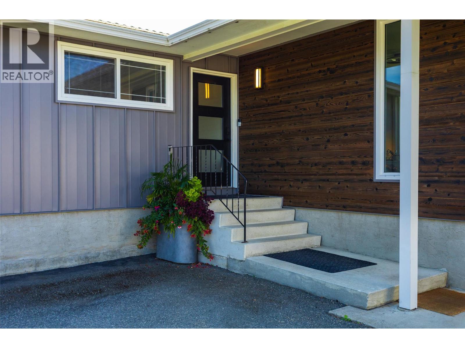 Photo 4 of 1870 Hayashi Court, Kelowna BC