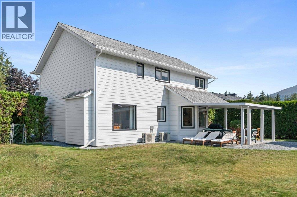 513 Pine Street, Sicamous