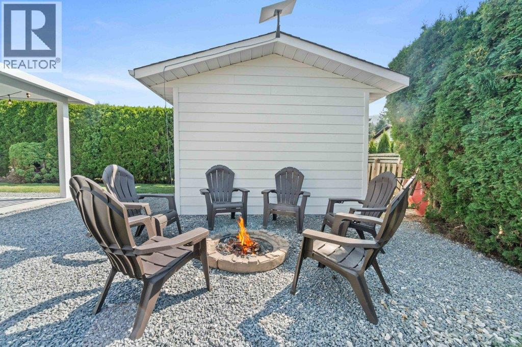 513 Pine Street, Sicamous