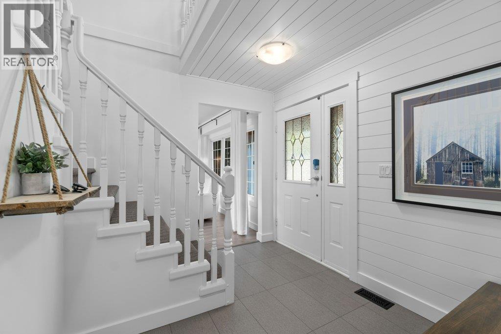 513 Pine Street, Sicamous
