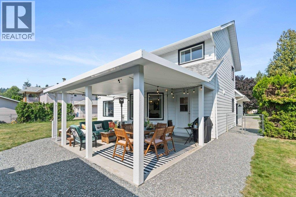 513 Pine Street, Sicamous