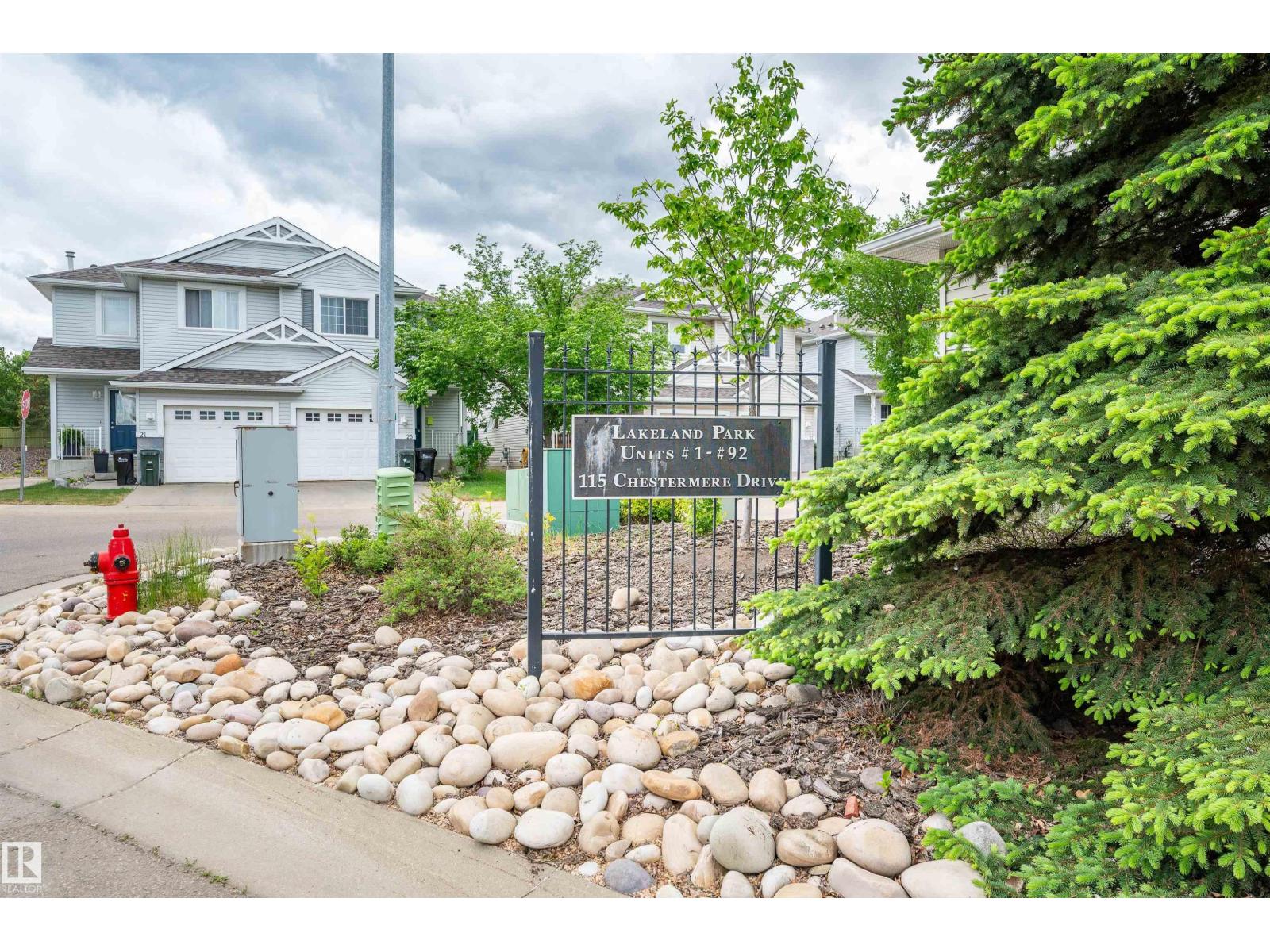 Photo 10 of 76 115 Chestermere Dr, Sherwood Park AB