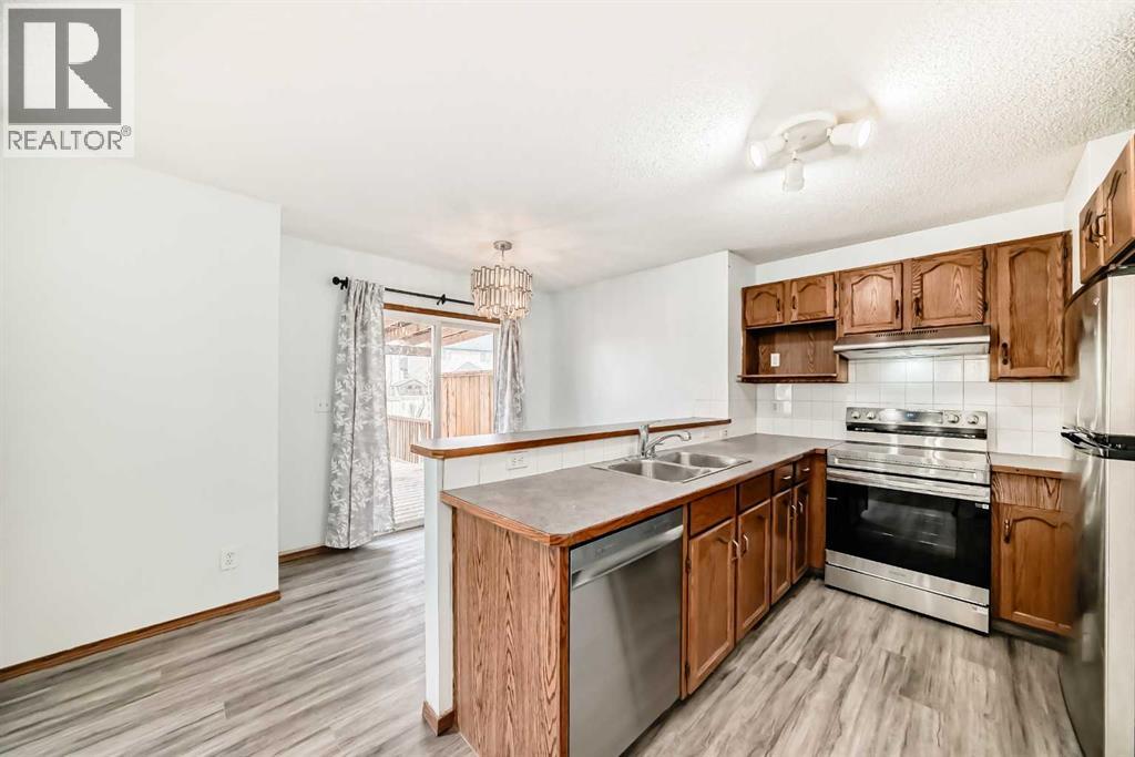 Photo 33 of 52 Saddleback Way Ne, Calgary AB