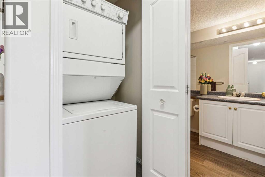 Photo 20 of 2305 Millrise Point Sw, Calgary AB