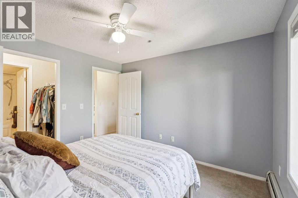 Photo 16 of 2305 Millrise Point Sw, Calgary AB