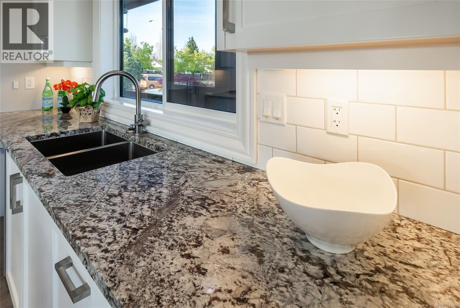 Photo 74 of 776 Hirst Ave, Parksville BC