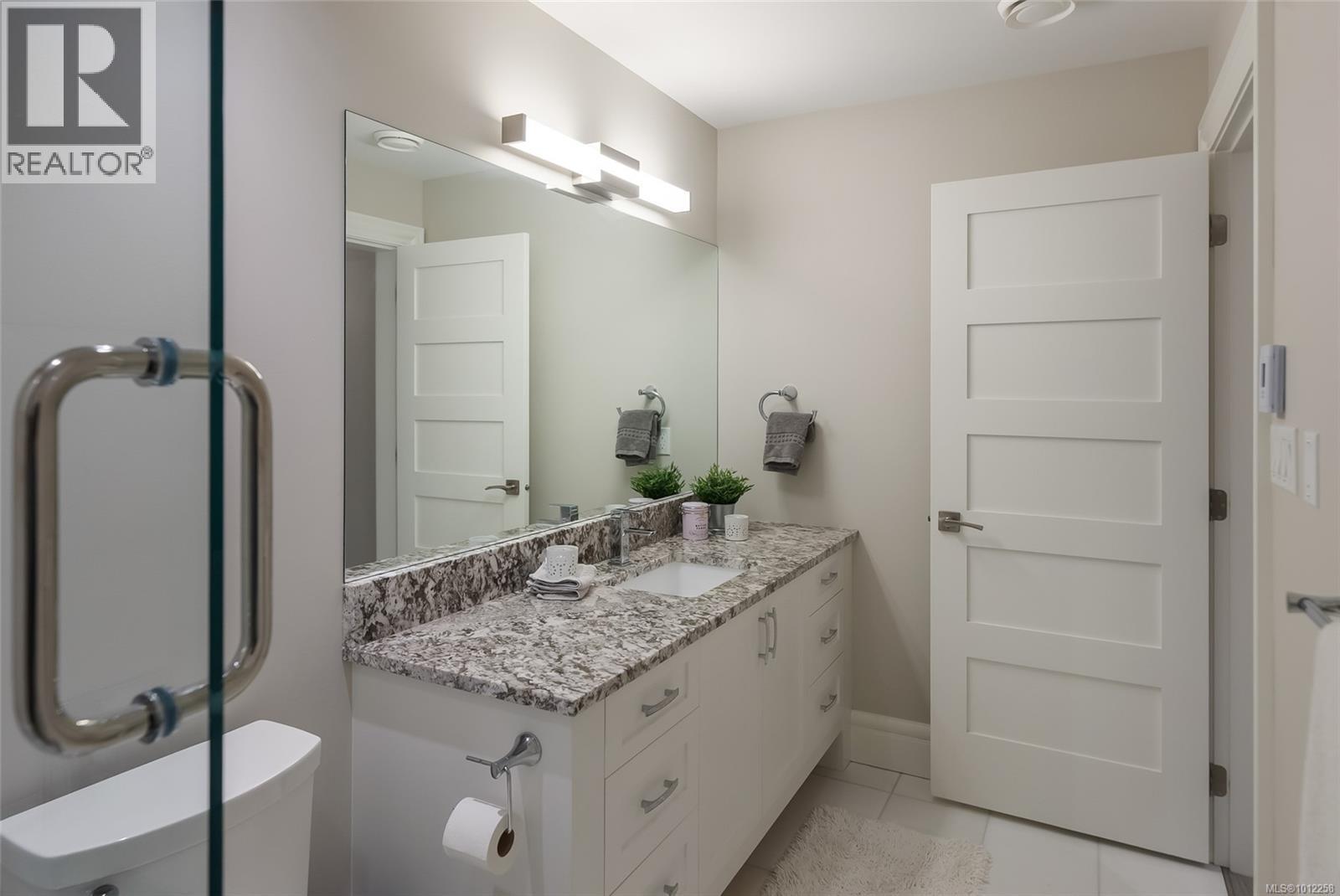 Photo 34 of 776 Hirst Ave, Parksville BC