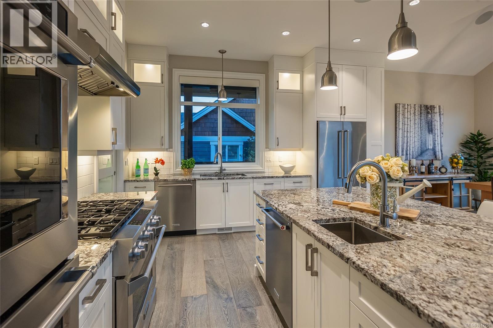 Photo 70 of 776 Hirst Ave, Parksville BC