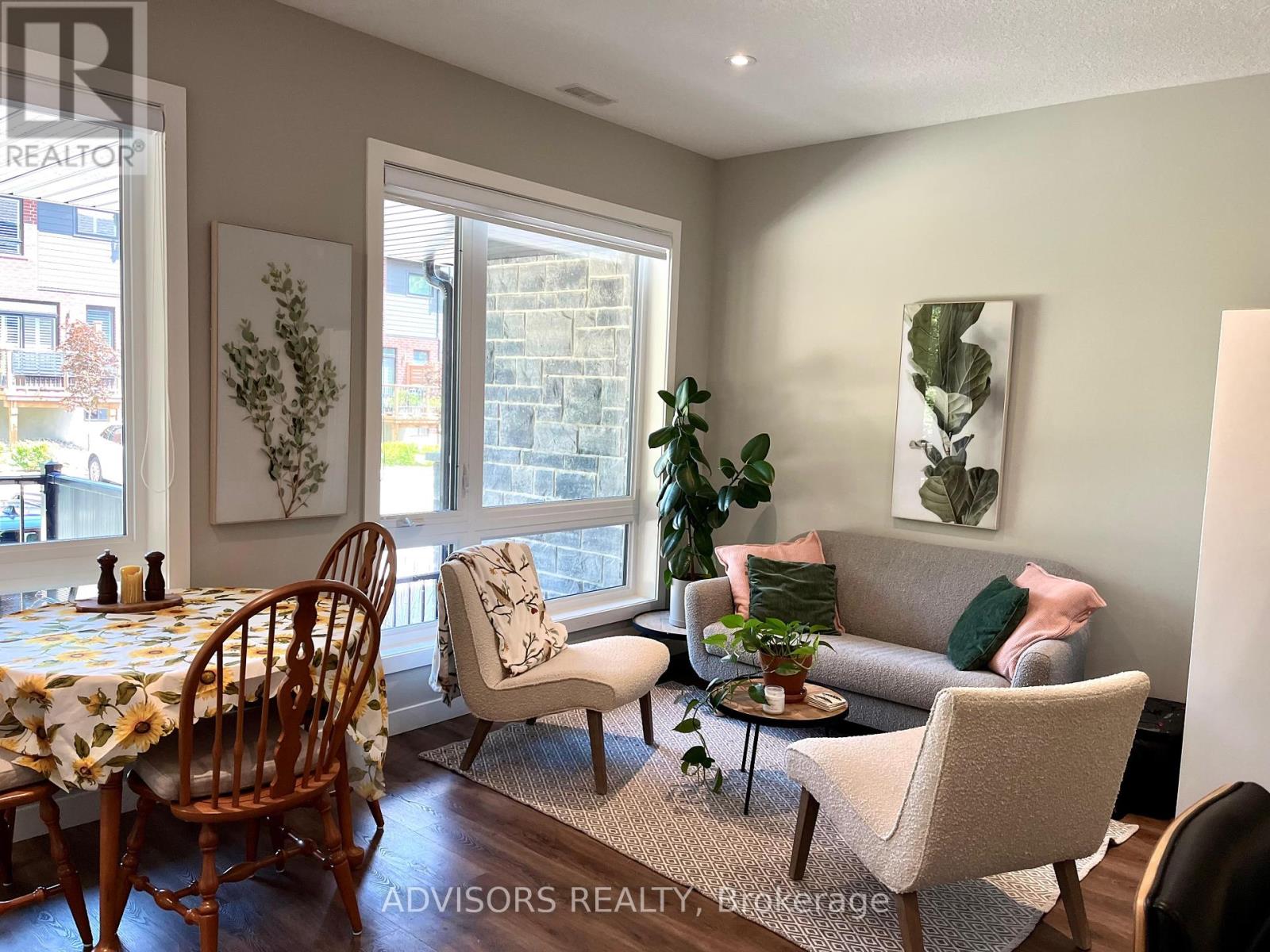 Photo 21 of 15 83 Beechwood Avenue, Guelph ON