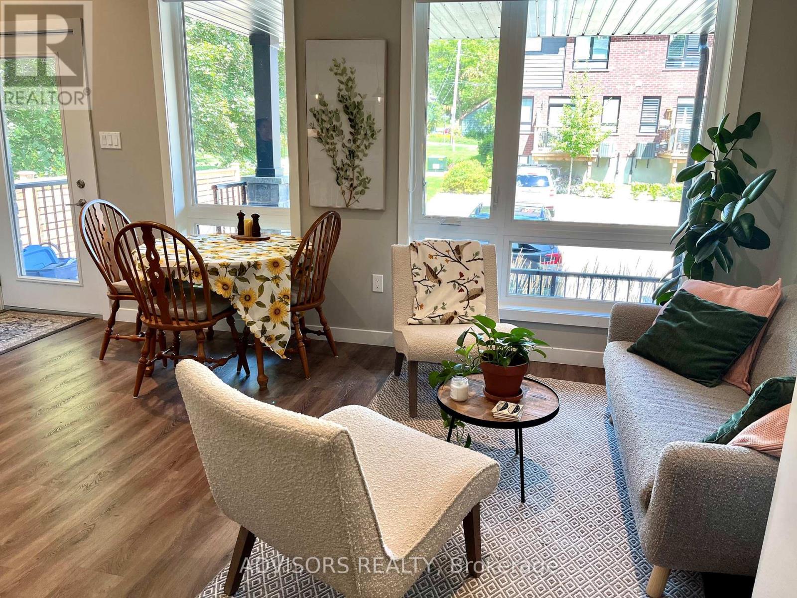 Photo 23 of 15 83 Beechwood Avenue, Guelph ON