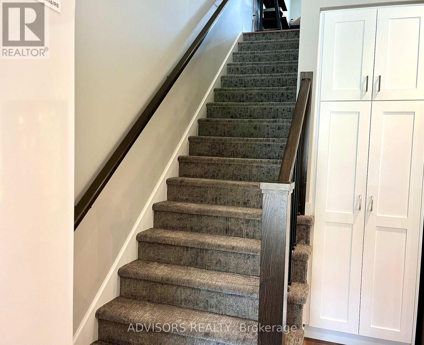 Photo 24 of 15 83 Beechwood Avenue, Guelph ON