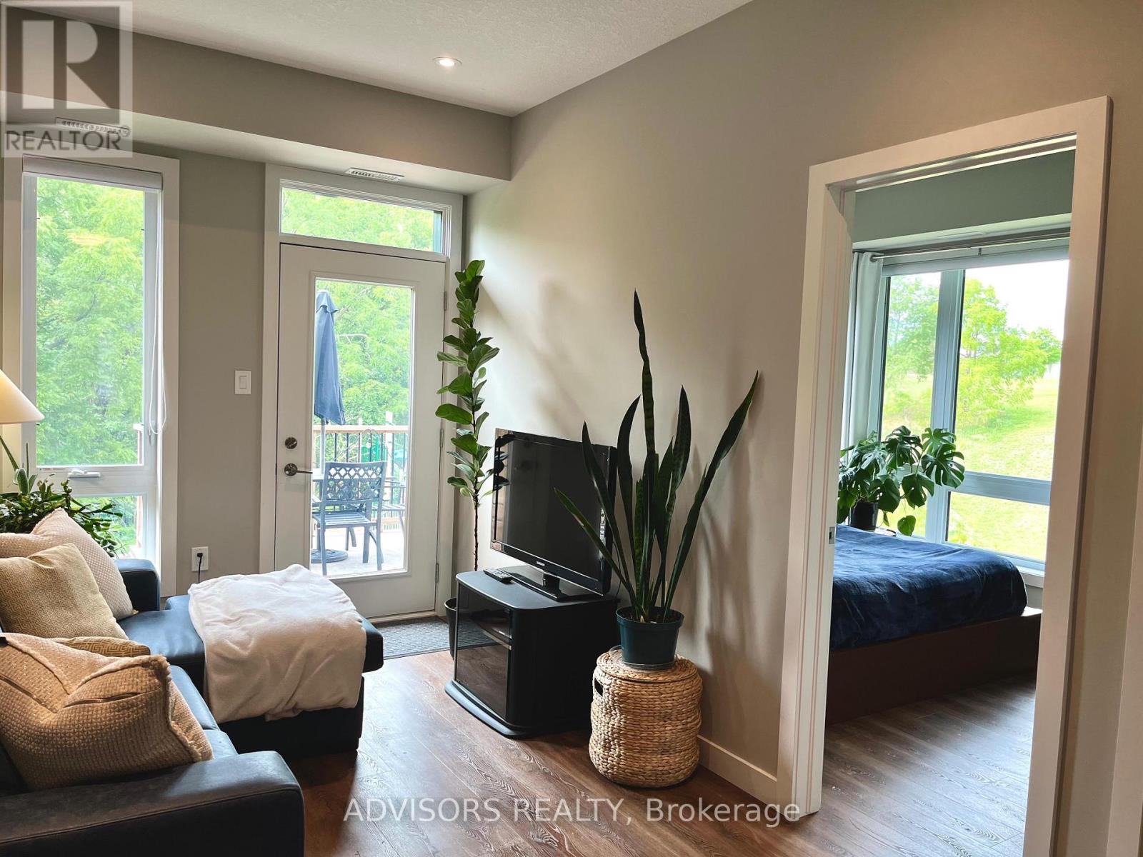 Photo 18 of 15 83 Beechwood Avenue, Guelph ON