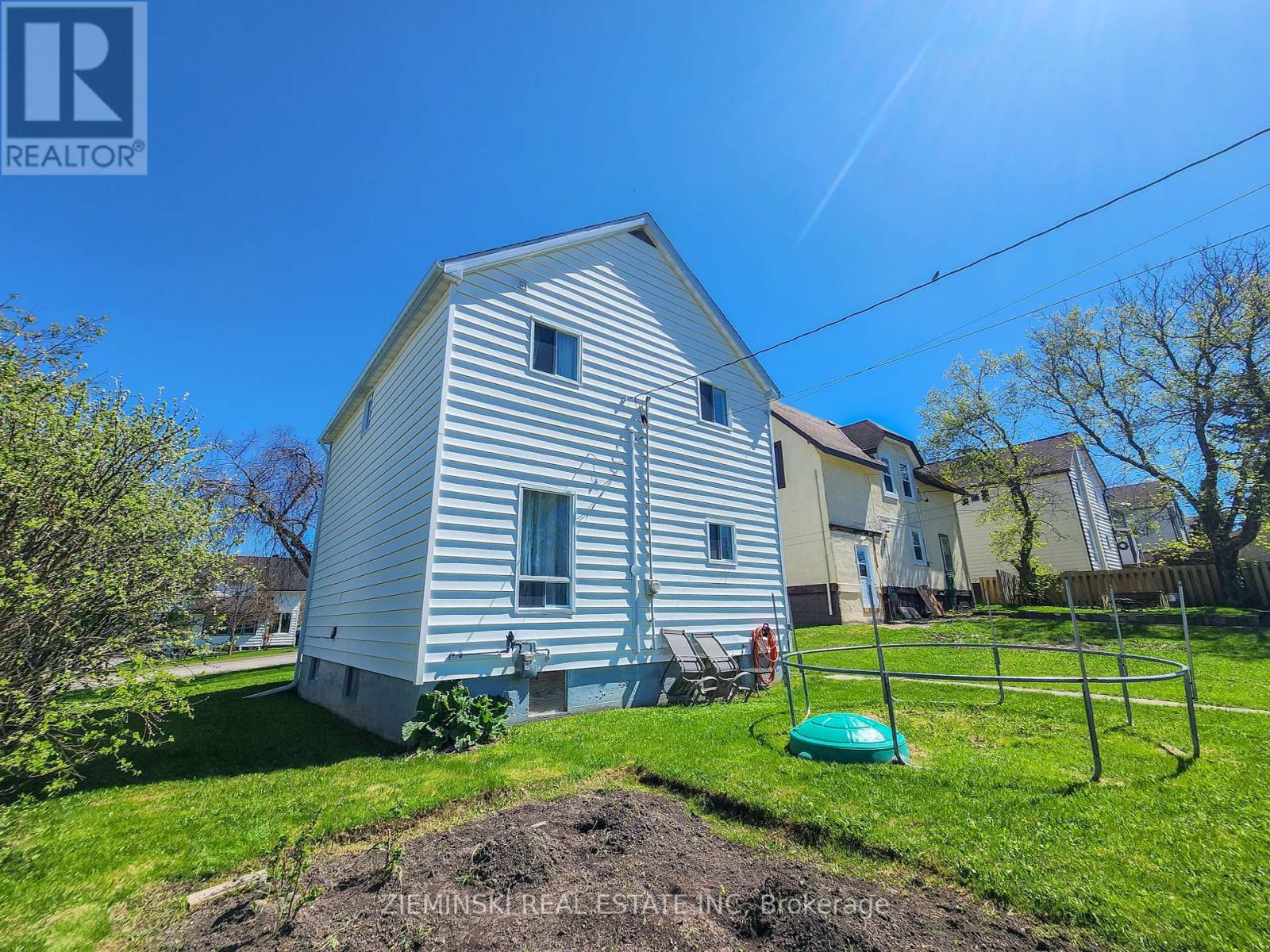 Photo 24 of 120 Devonshire Avenue, Iroquois Falls ON
