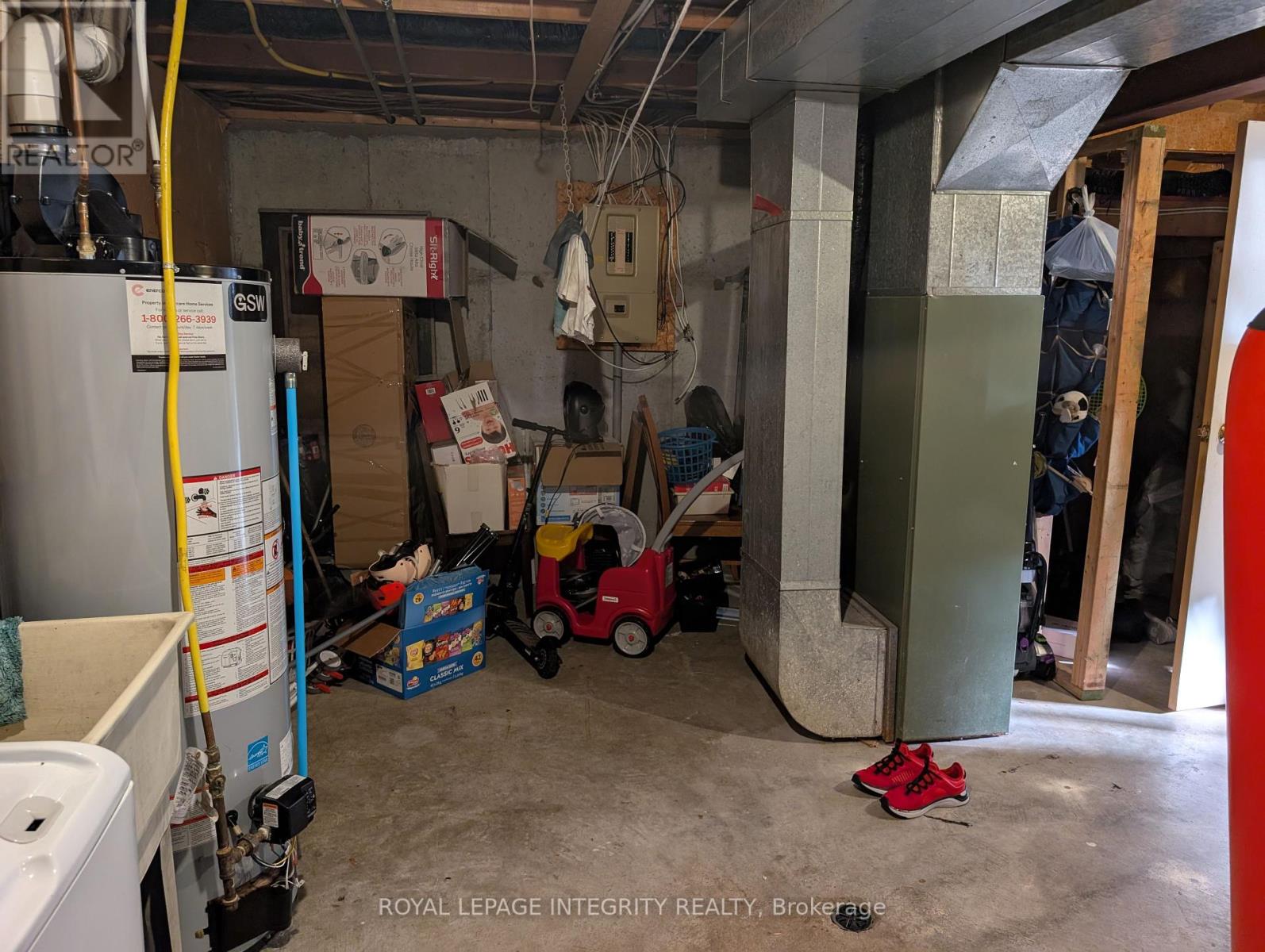 Photo 14 of 38 1721 Dondale Street, Ottawa ON