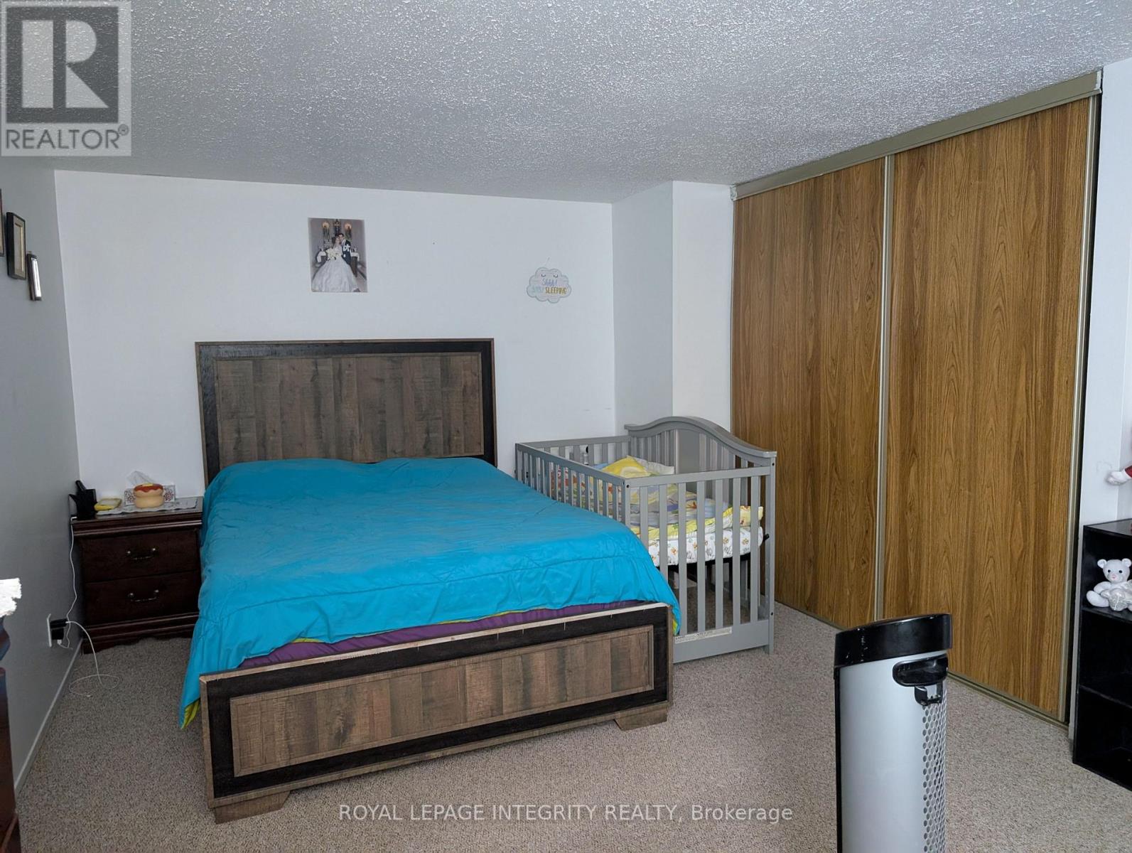 Photo 16 of 38 1721 Dondale Street, Ottawa ON