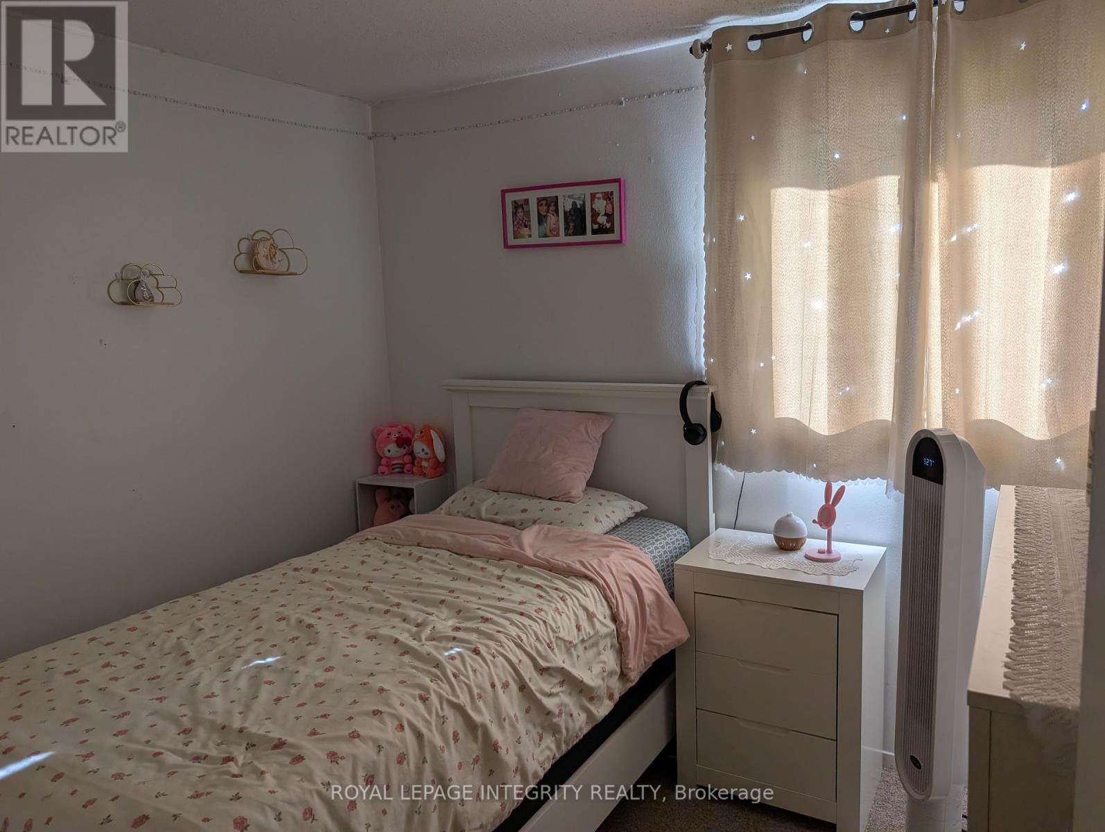 Photo 20 of 38 1721 Dondale Street, Ottawa ON