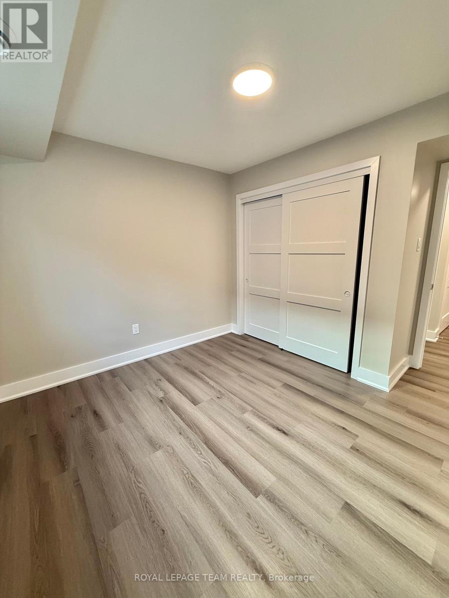 Photo 11 of 7 342 Fifth Avenue, Ottawa ON