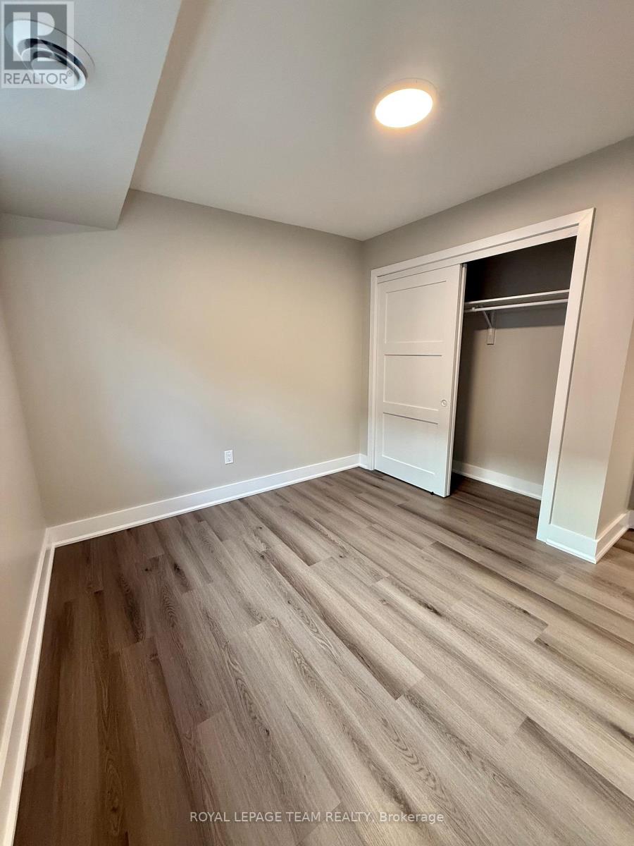 Photo 12 of 7 342 Fifth Avenue, Ottawa ON
