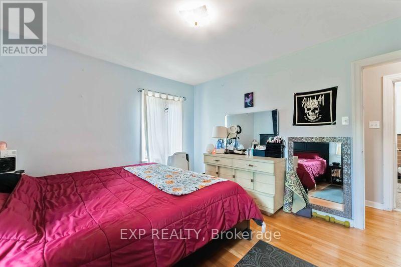 Photo 36 of 878 Ivanhoe Avenue, Ottawa ON