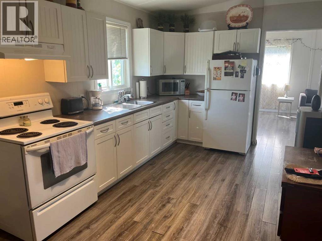 Photo 5 of 53 5308 57 Street, Lloydminster AB