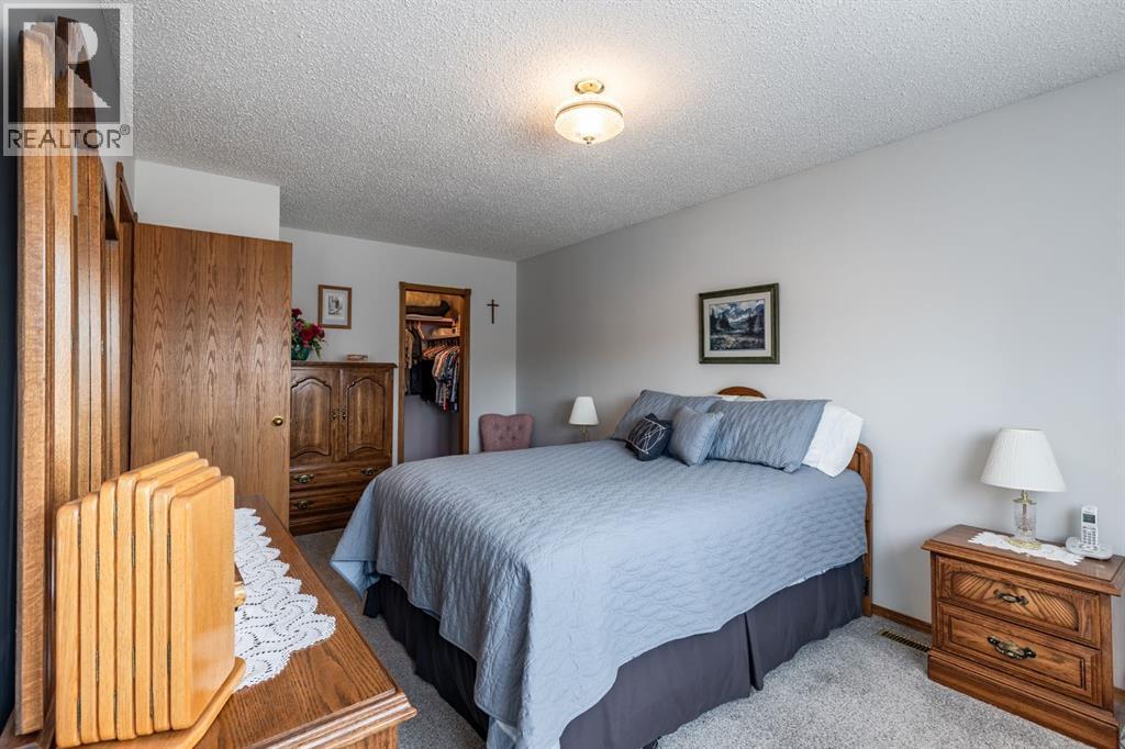 Photo 36 of 26 Shaw Crescent Se, Medicine Hat AB