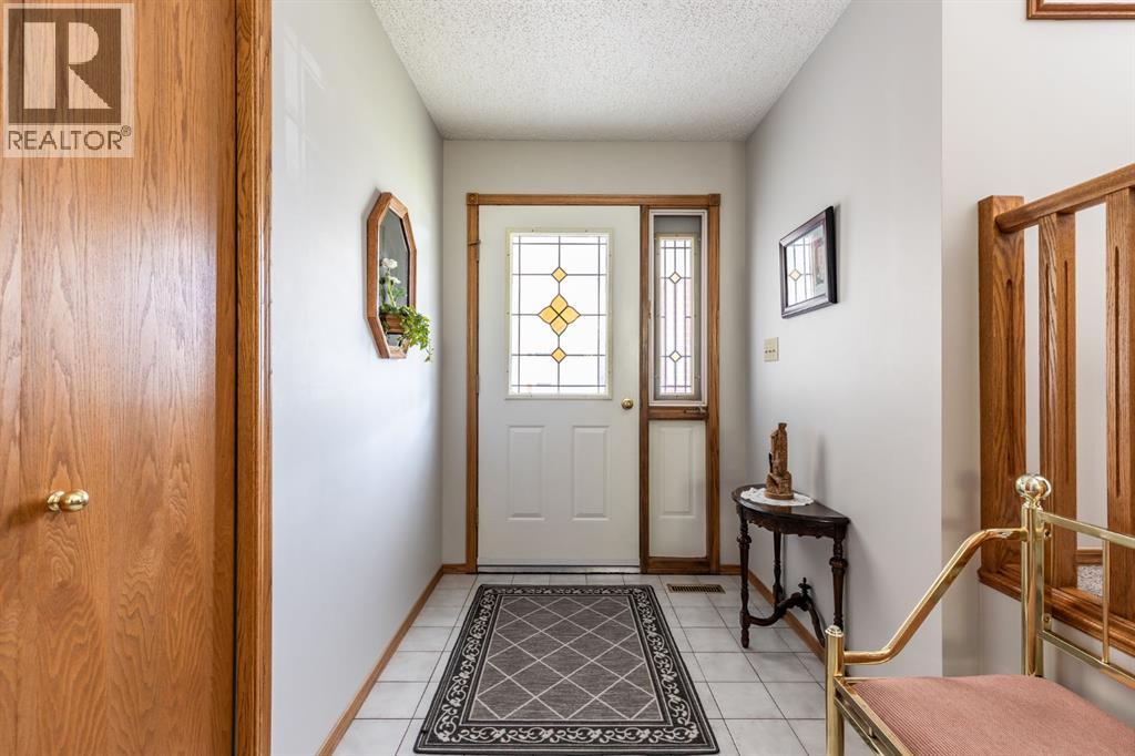 Photo 15 of 26 Shaw Crescent Se, Medicine Hat AB