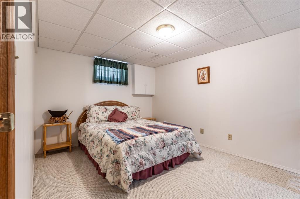 Photo 23 of 26 Shaw Crescent Se, Medicine Hat AB