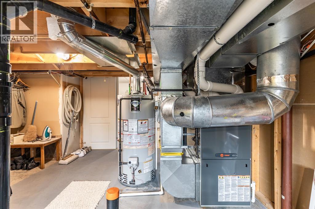 Photo 7 of 26 Shaw Crescent Se, Medicine Hat AB