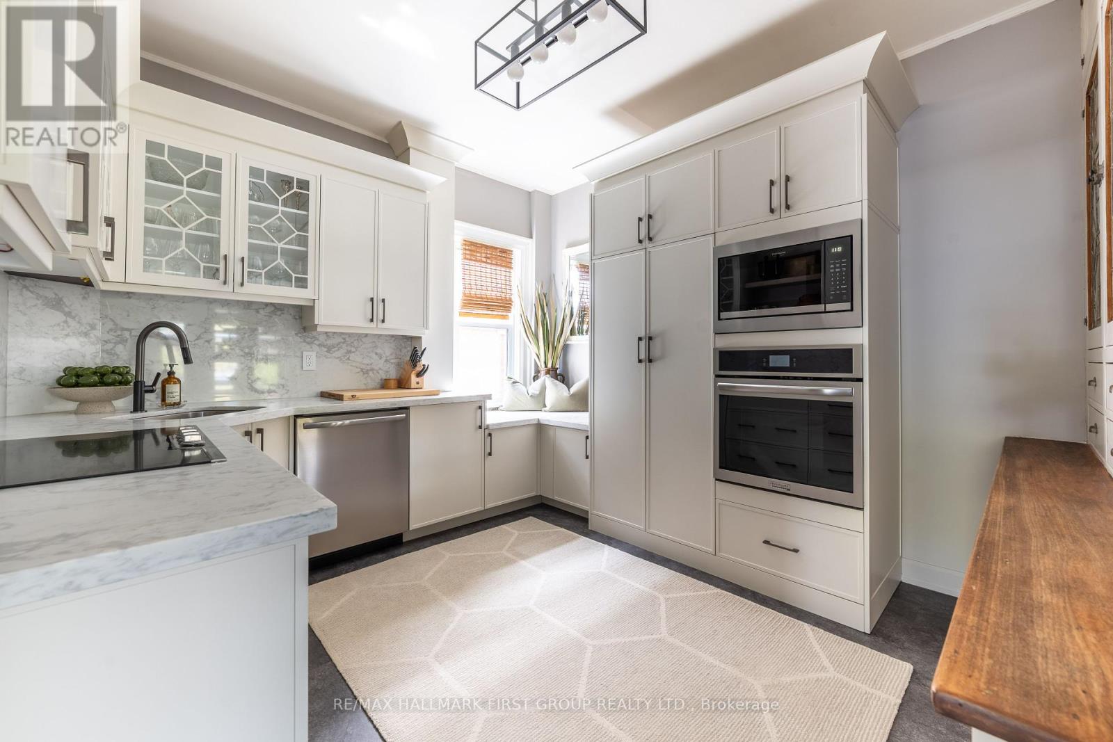 Photo 12 of 174 King Street W, Cobourg ON
