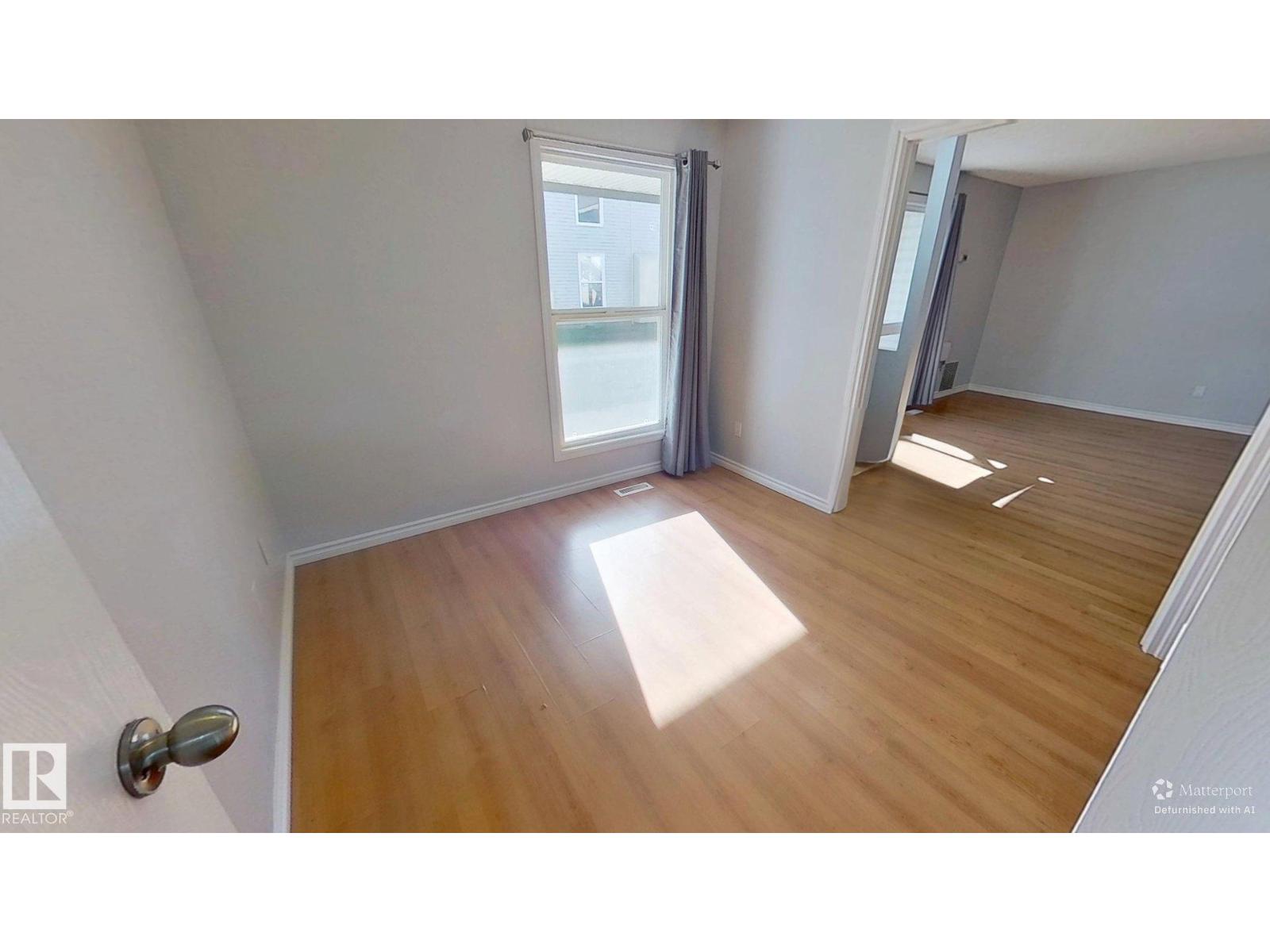 Photo 1 of 9309 172 St Nw, Edmonton AB
