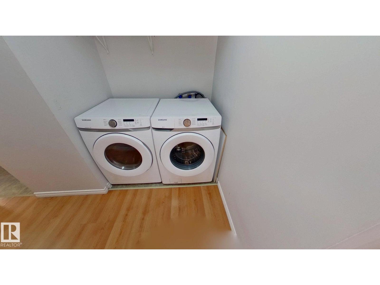 Photo 11 of 9309 172 St Nw, Edmonton AB