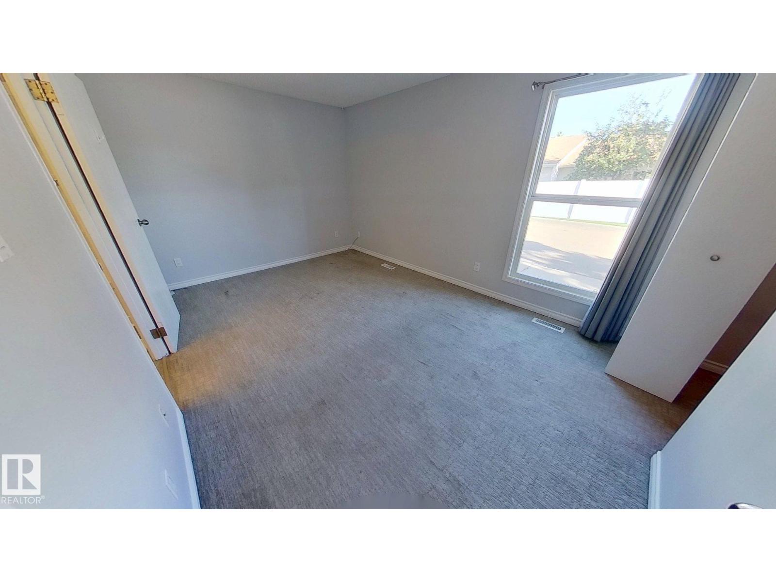 Photo 23 of 9309 172 St Nw, Edmonton AB