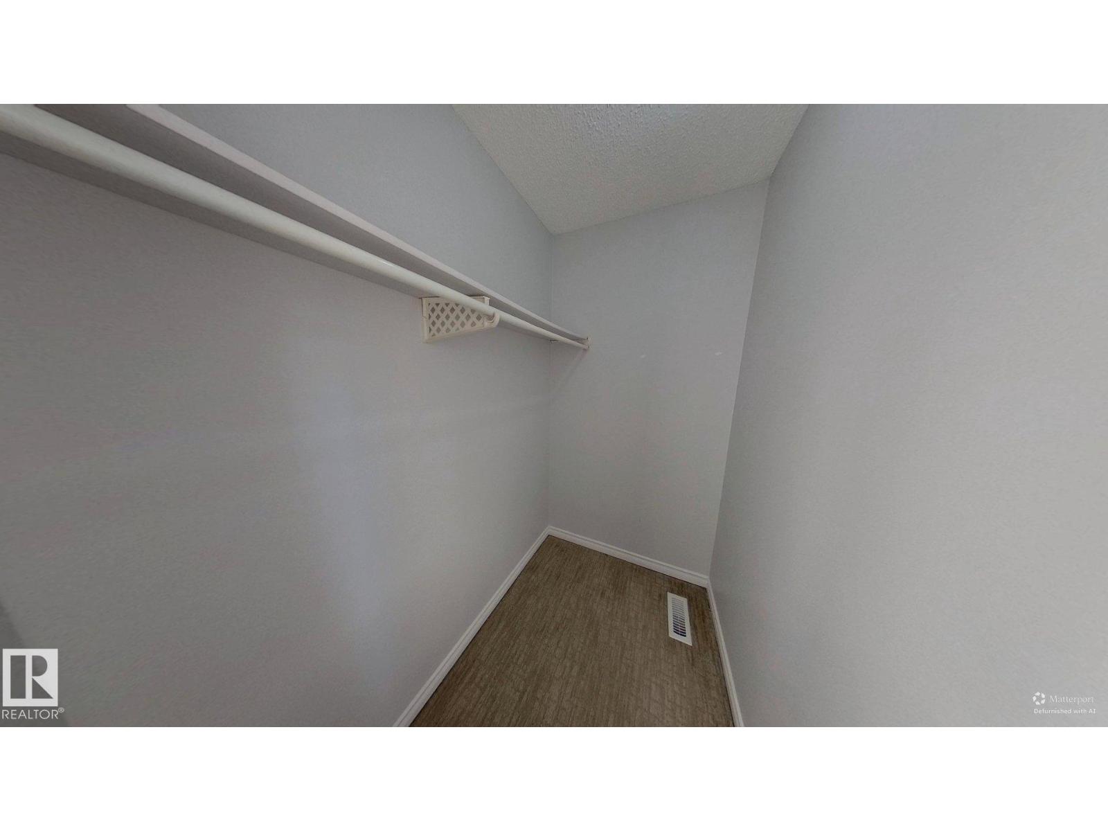 Photo 12 of 9309 172 St Nw, Edmonton AB