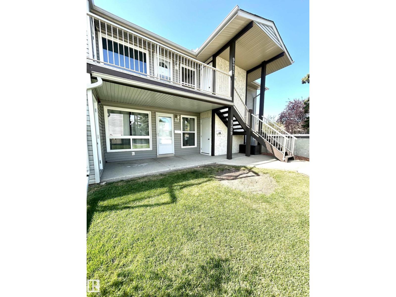 Photo 19 of 9309 172 St Nw, Edmonton AB