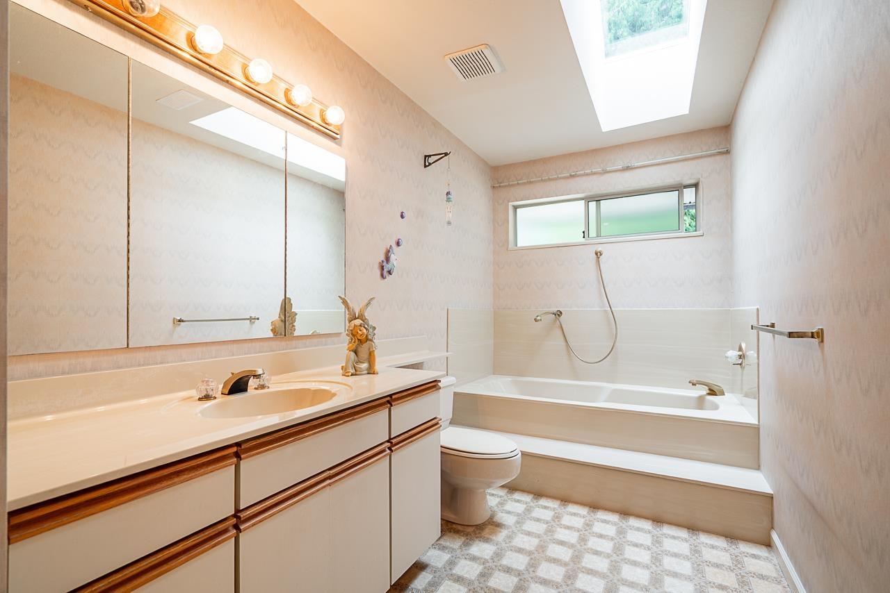 Photo 26 of 11293 153 A Street, Surrey BC