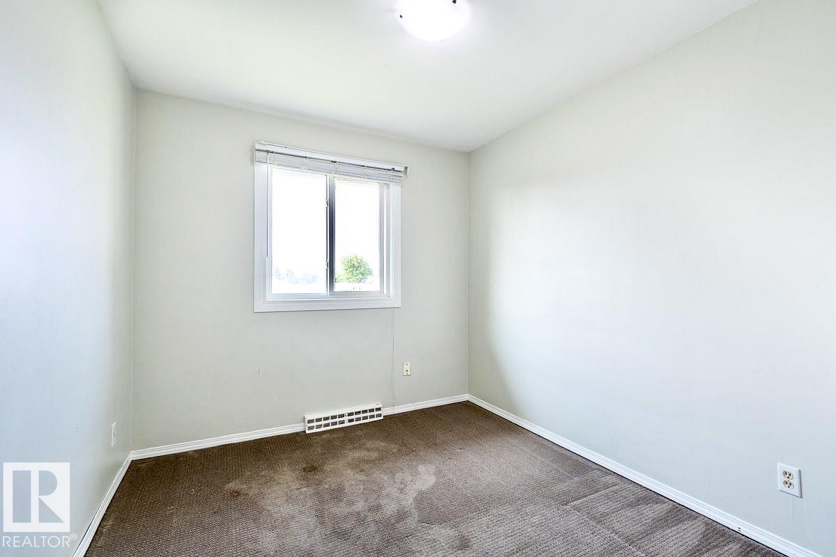Photo 52 of 8911 132 Av Nw Nw, Edmonton AB