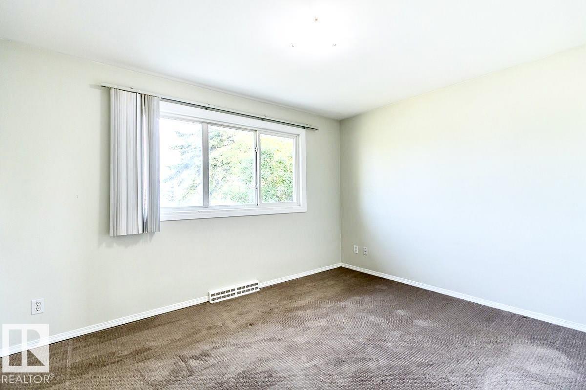 Photo 51 of 8911 132 Av Nw Nw, Edmonton AB