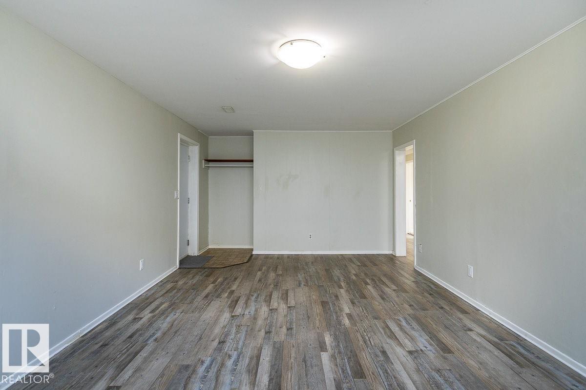 Photo 25 of 8911 132 Av Nw Nw, Edmonton AB