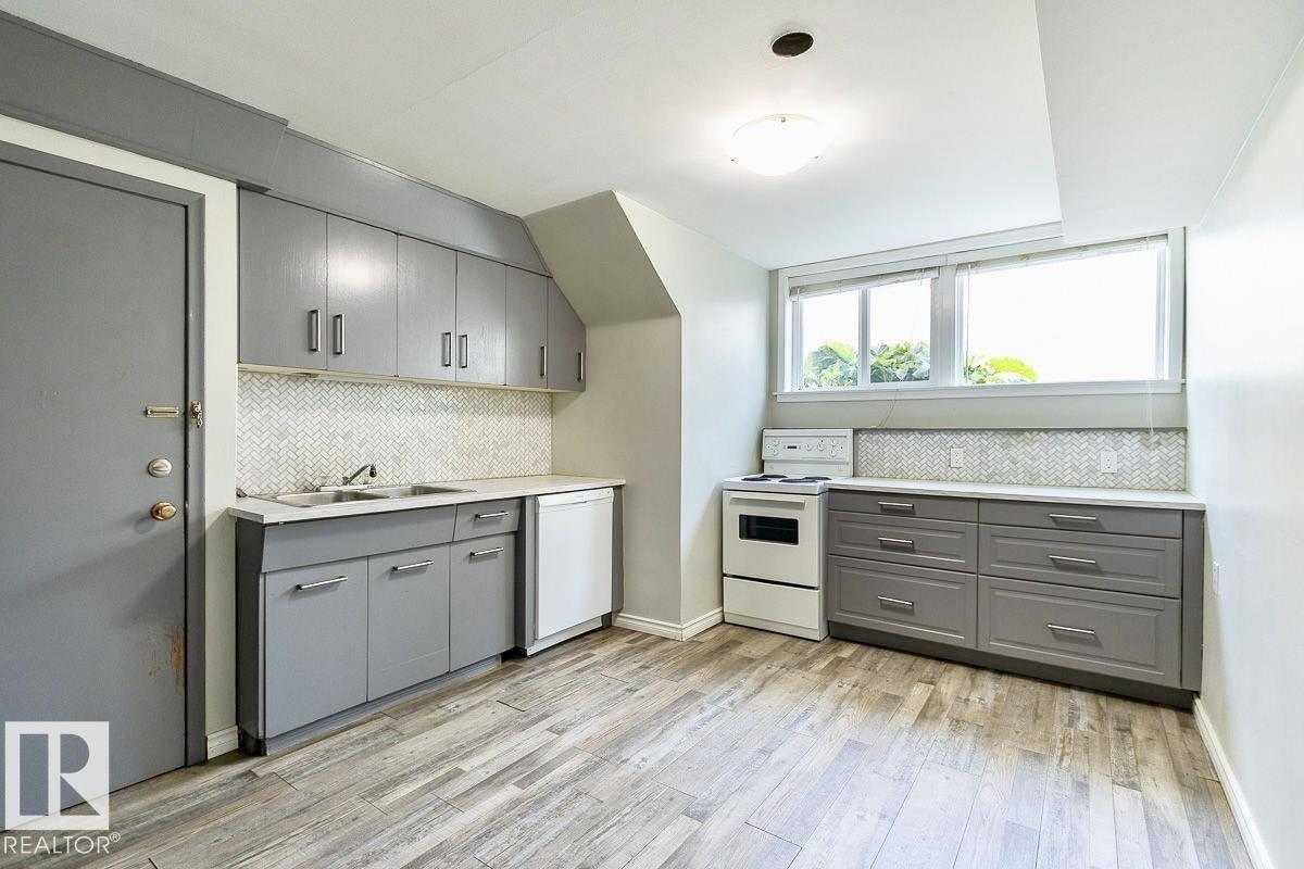 Photo 43 of 8911 132 Av Nw Nw, Edmonton AB