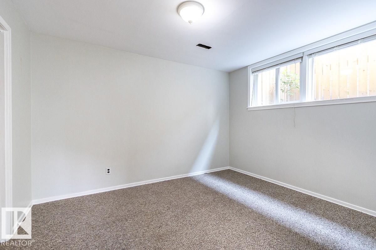 Photo 48 of 8911 132 Av Nw Nw, Edmonton AB
