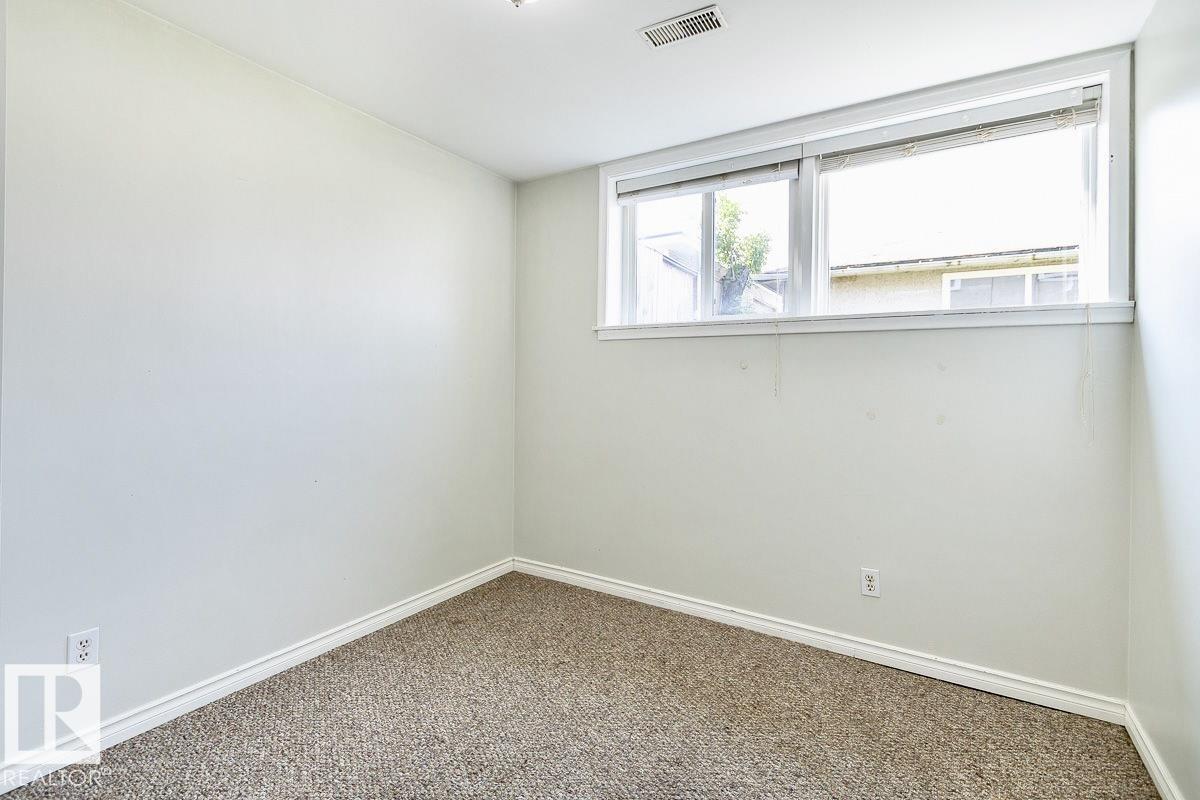 Photo 69 of 8911 132 Av Nw Nw, Edmonton AB
