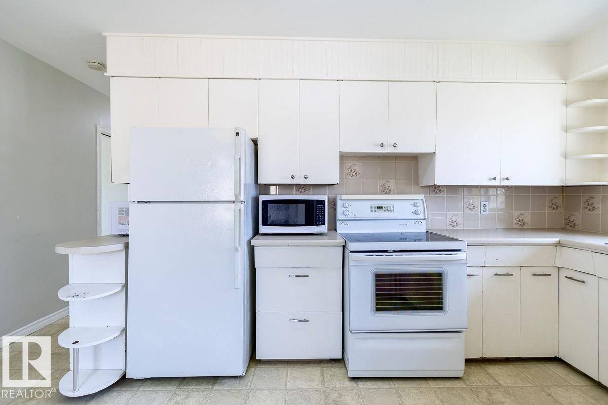Photo 56 of 8911 132 Av Nw Nw, Edmonton AB