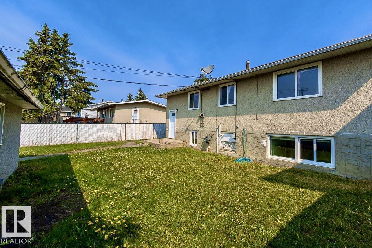 Photo 16 of 8911 132 Av Nw Nw, Edmonton AB