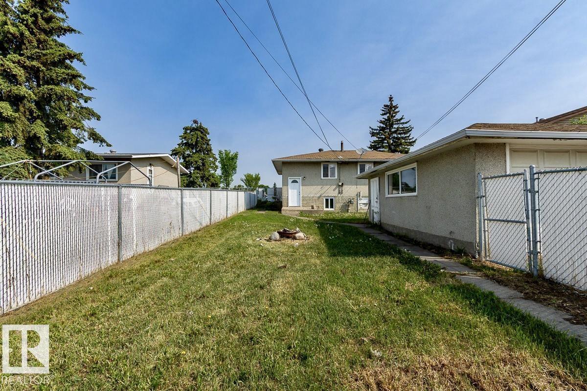 Photo 54 of 8911 132 Av Nw Nw, Edmonton AB
