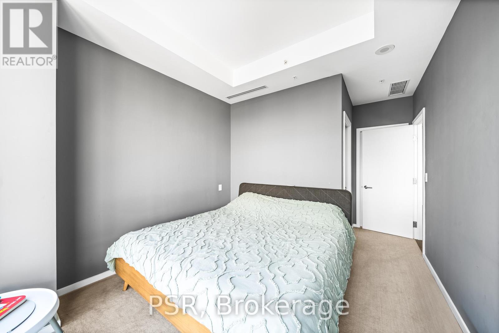 Photo 17 of 5405 180 University Avenue, Toronto ON