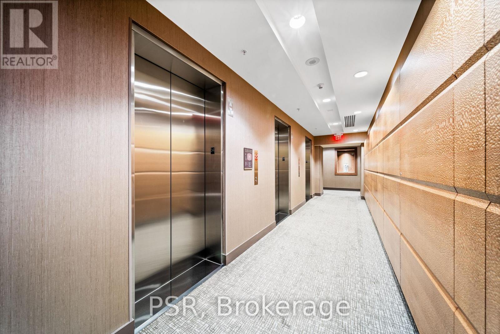 Photo 5 of 5405 180 University Avenue, Toronto ON