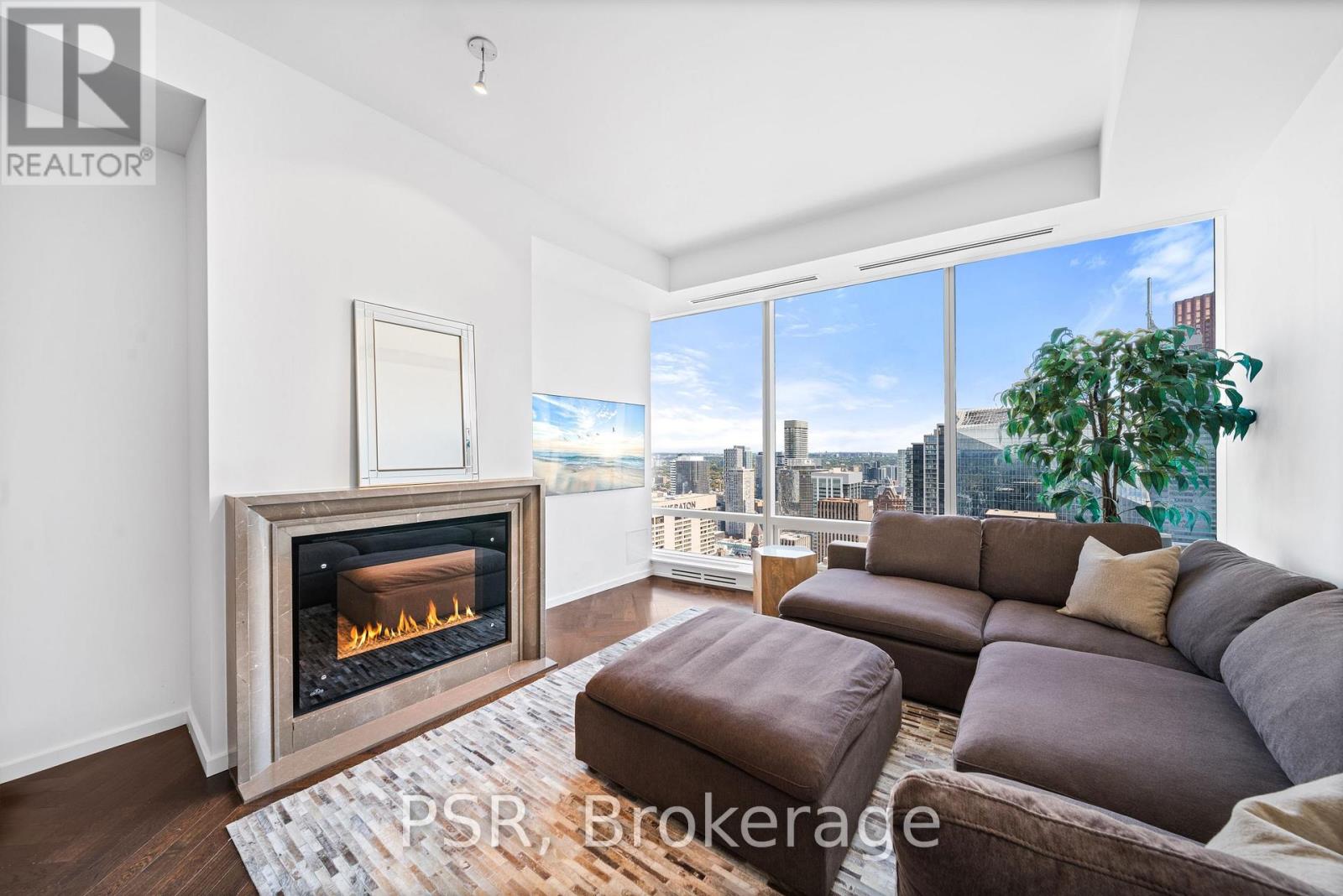 Photo 6 of 5405 180 University Avenue, Toronto ON