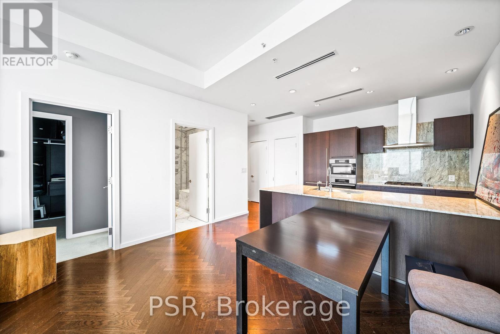 Photo 19 of 5405 180 University Avenue, Toronto ON